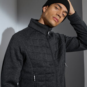 Fliisist jakk | tikitud